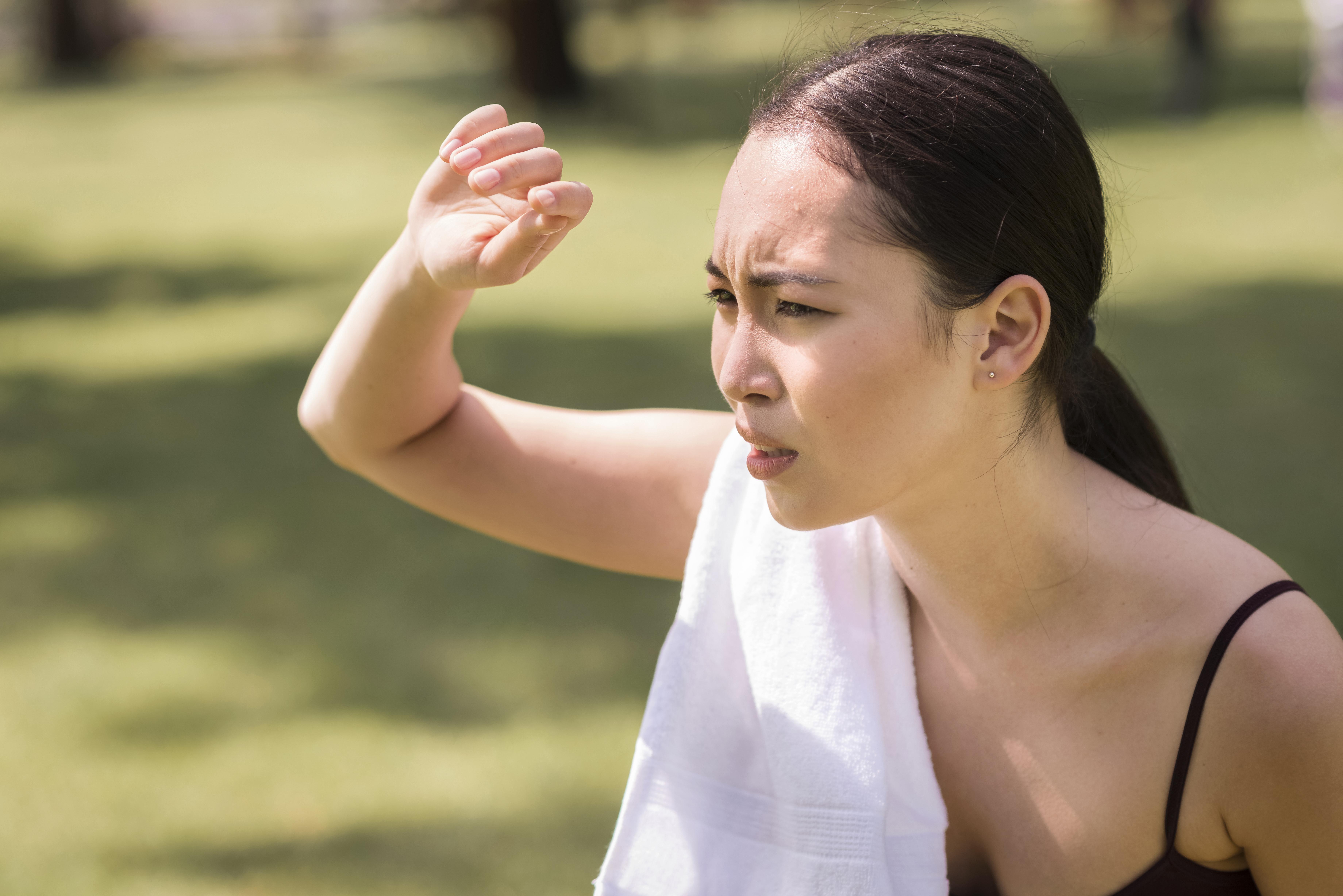 Say nắng và sốc nhiệt: Đừng nhầm lẫn giữa hai tình trạng nguy hiểm trong mùa nắng nóng
